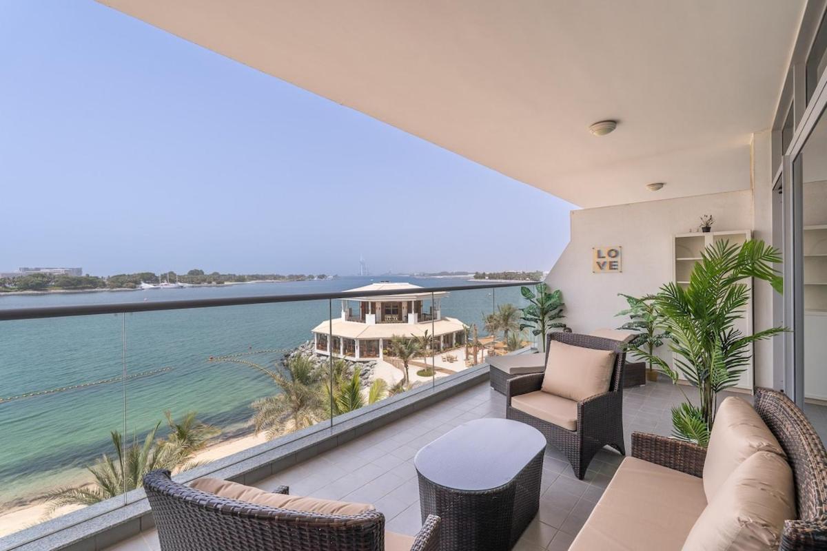Apartment Peaceful And Airy 1-bedroom With The Palm View