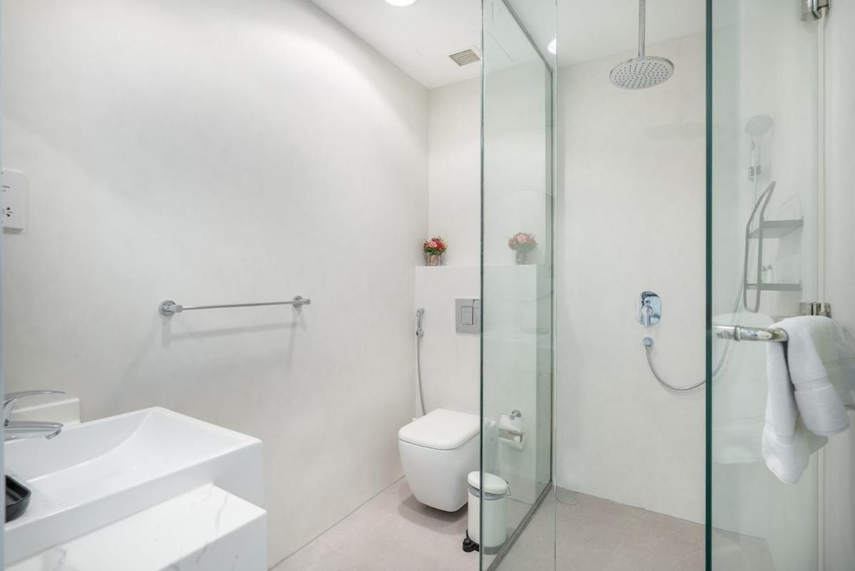 Apartment Peaceful And Airy 1-bedroom With The Palm View
