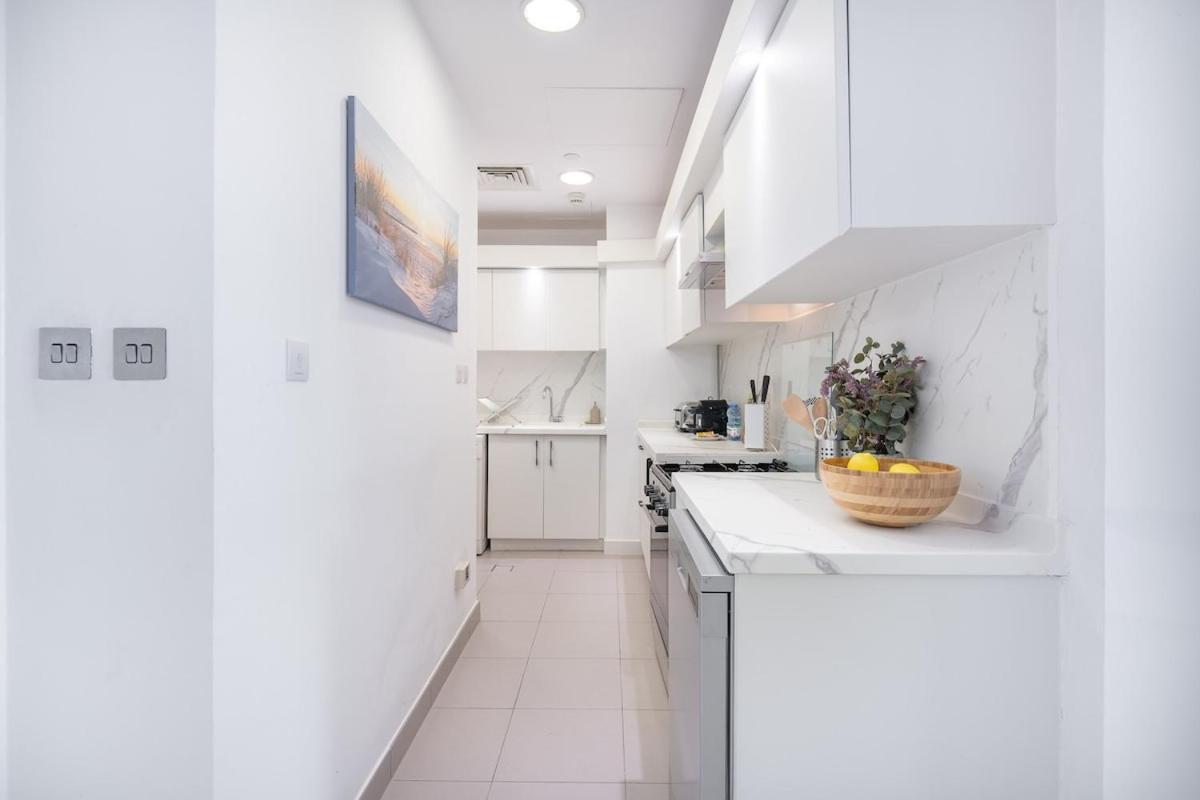 Peaceful And Airy 1-bedroom With The Palm View *