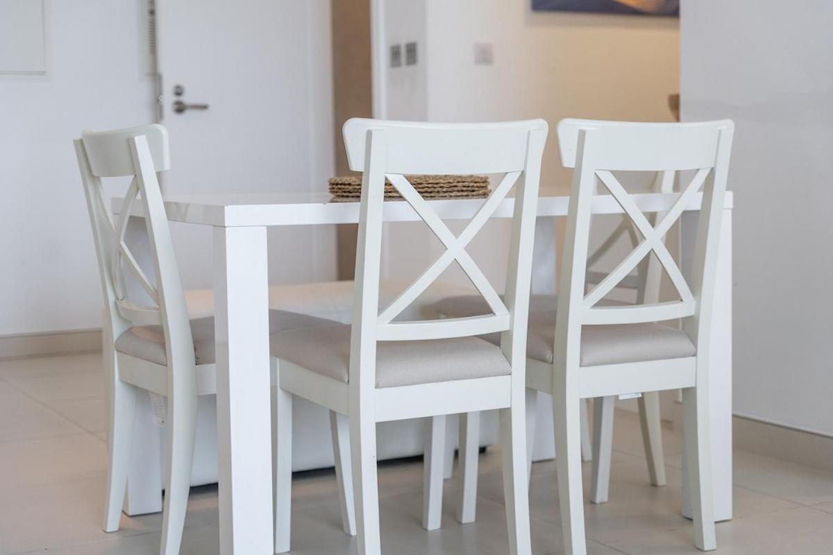 Peaceful And Airy 1-bedroom With The Palm View