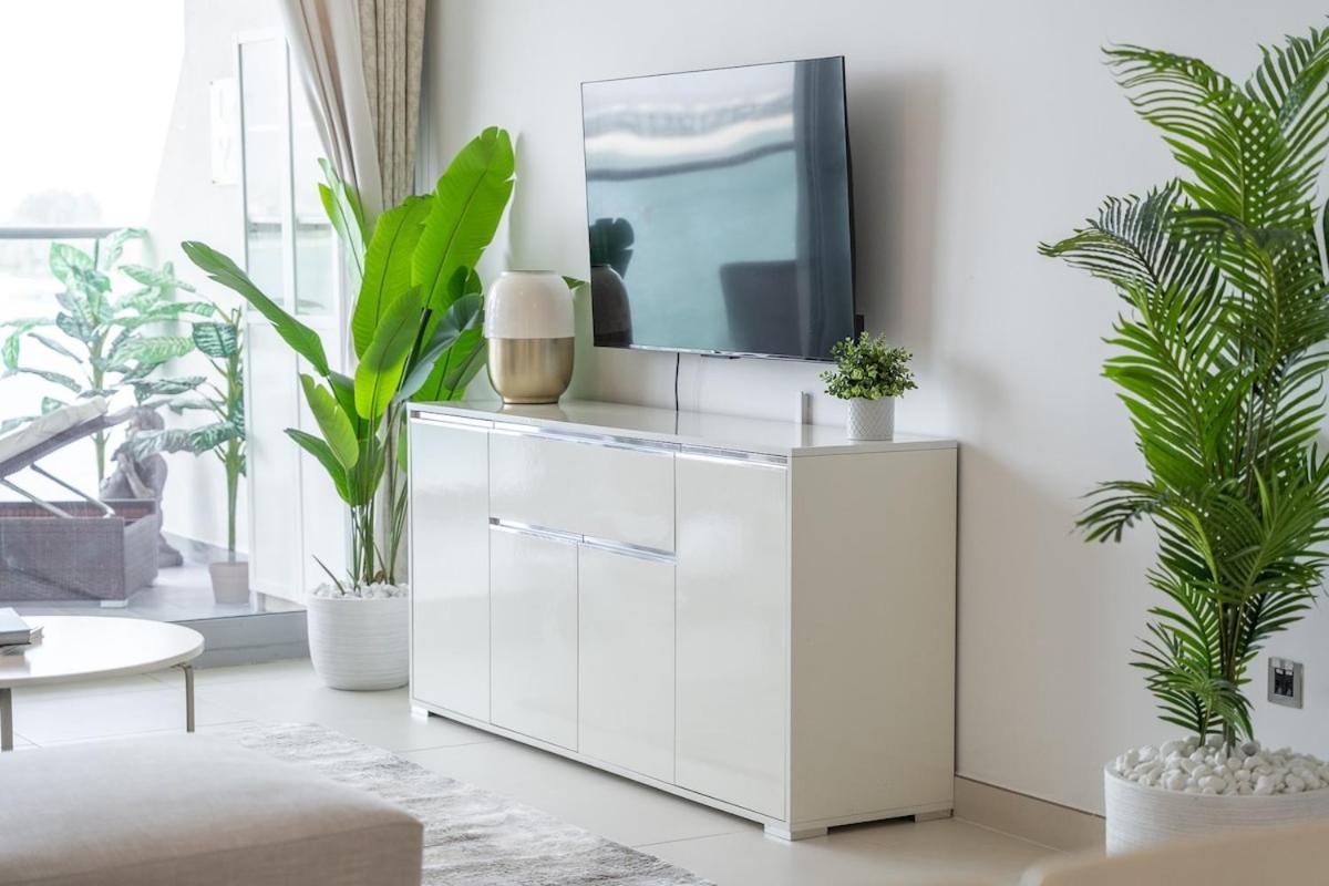 Apartment Peaceful And Airy 1-bedroom With The Palm View
