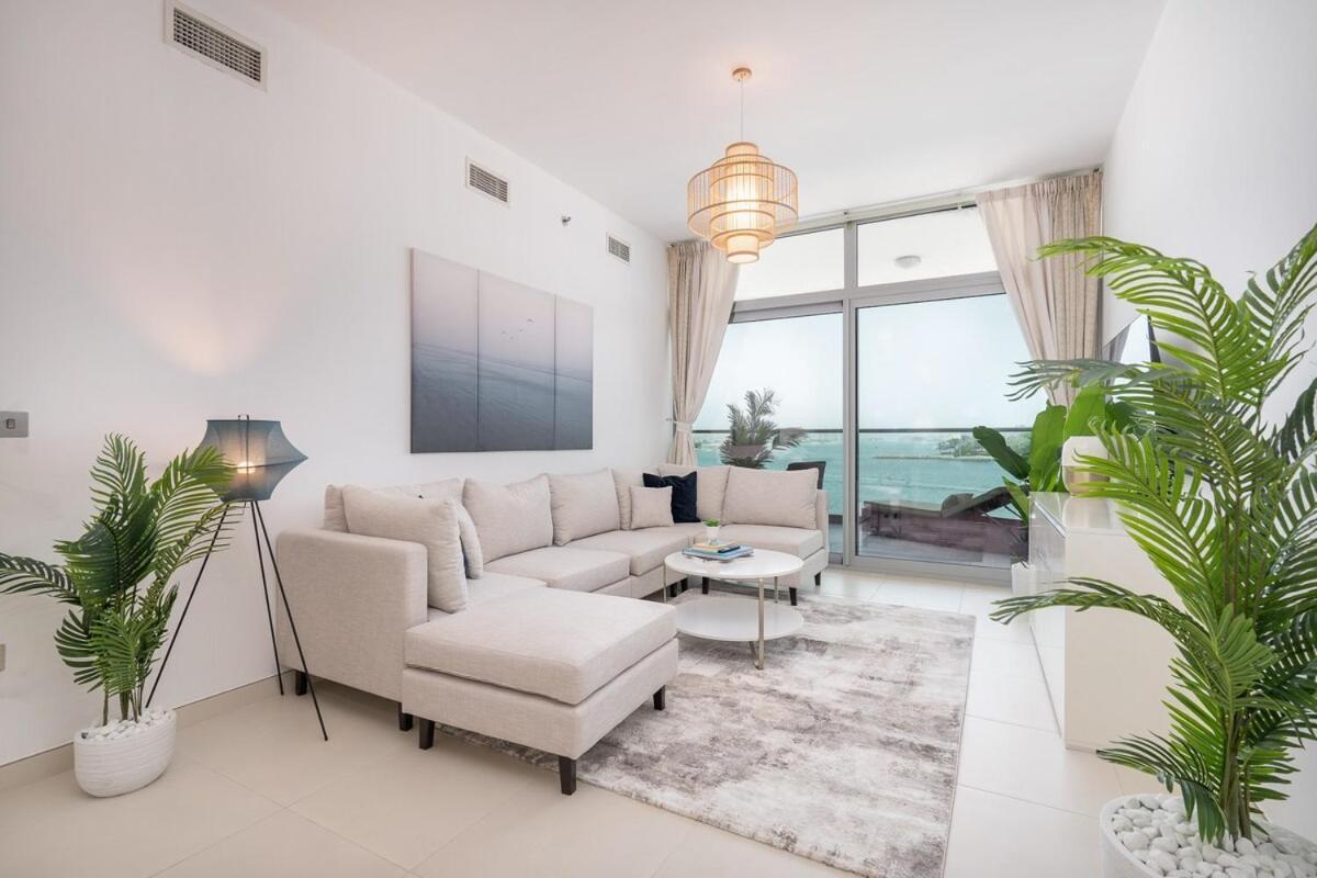 Peaceful And Airy 1-bedroom With The Palm View
