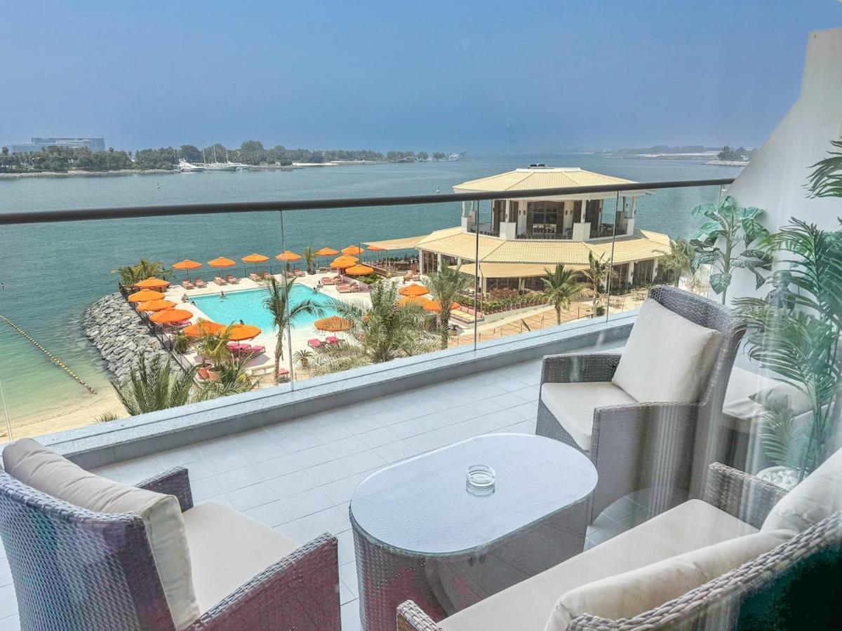 Peaceful And Airy 1-bedroom With The Palm View